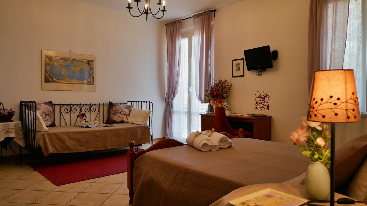 La Meridiana Affittacamere Colorno Exteriör bild